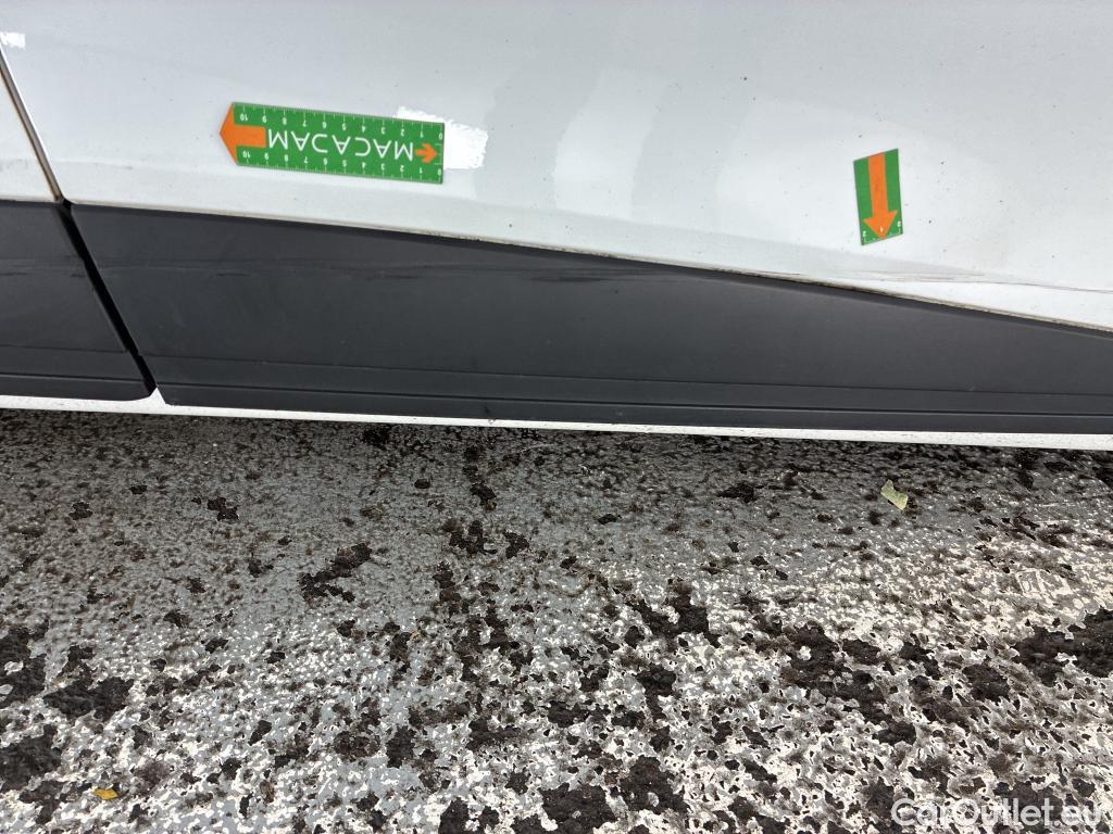  Renault  Clio  IV Air MediaNav 1.5 dCi 75CV BVM5 E6 #37