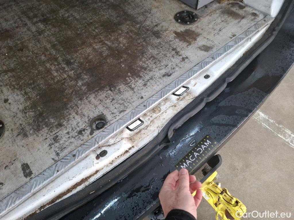  Peugeot  Expert  Fourgon Urban Compact 2.0 HDi 150CV BVM6 E6dT #5