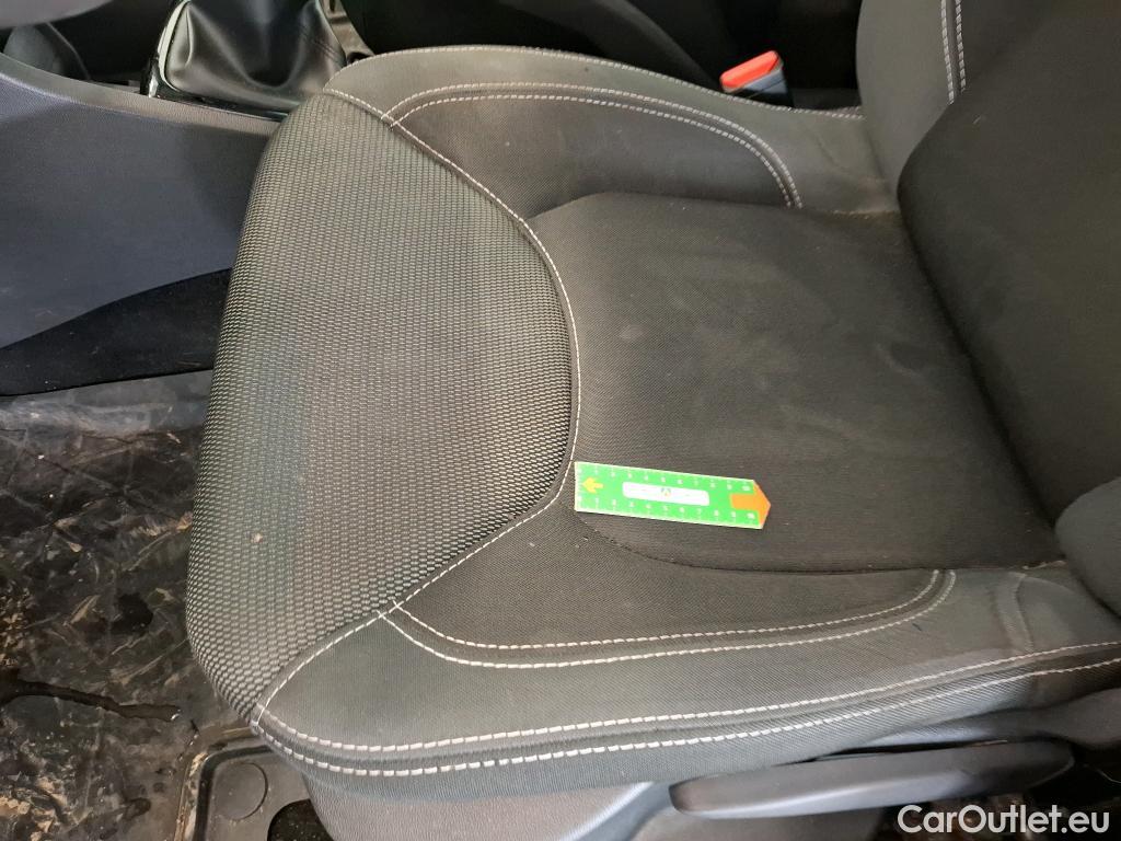  Renault  Clio RENAULT  Société VU 5p Berline Air Medianav dCi 90 - 18 #1