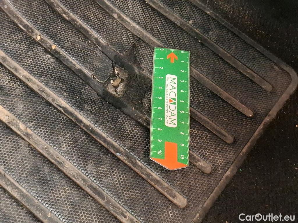  Peugeot  208  Premium 1.5 HDi 100CV BVM6 E6d #6