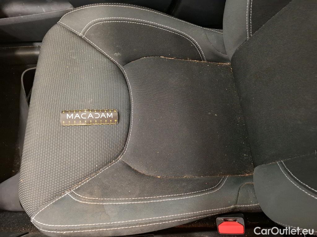  Renault  Clio  IV Air MediaNav 1.5 dCi 90CV BVM5 E6 #28