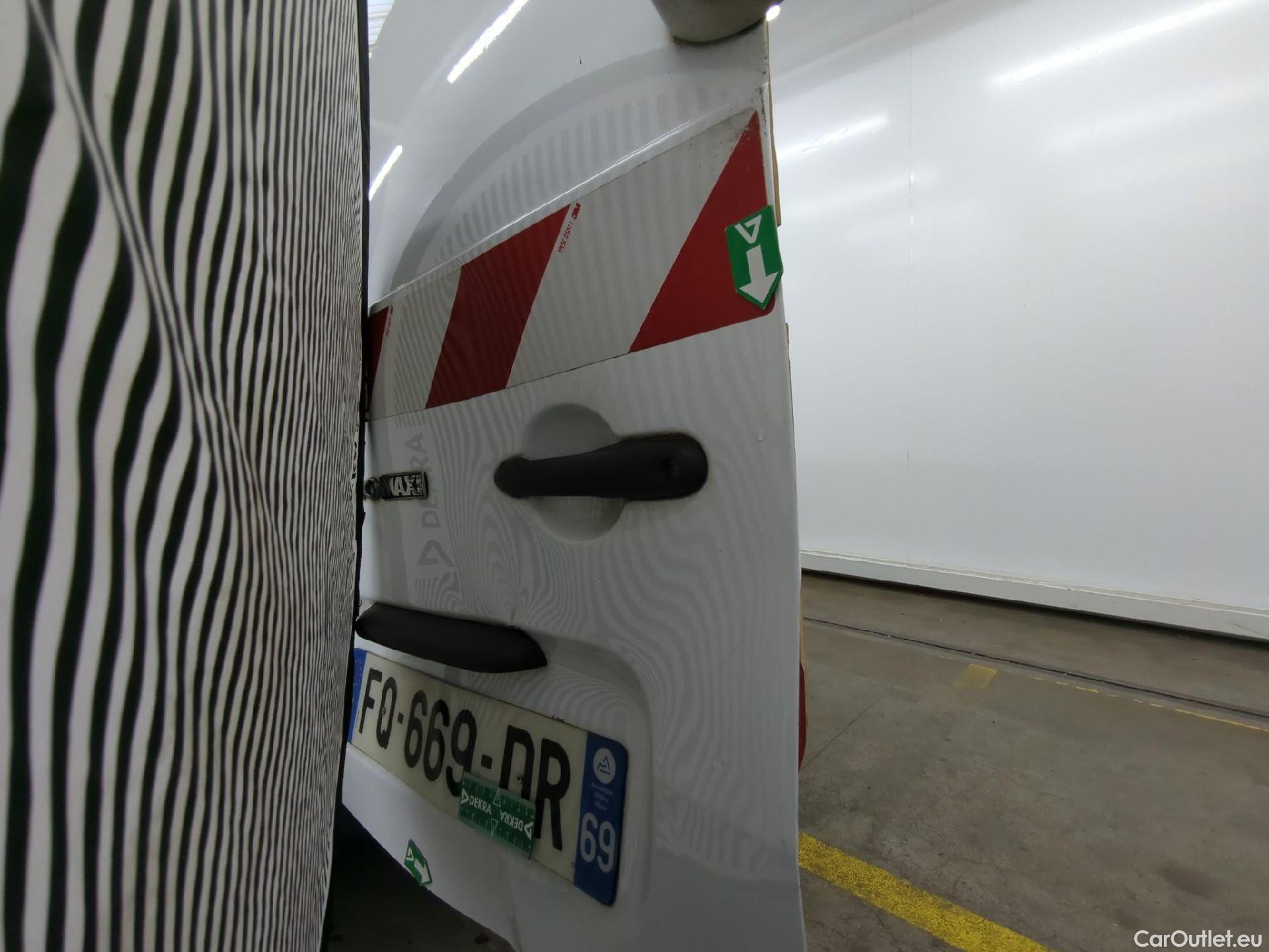  Renault  Kangoo  Express Maxi Extra (Série Spéciale) 1.5 #31