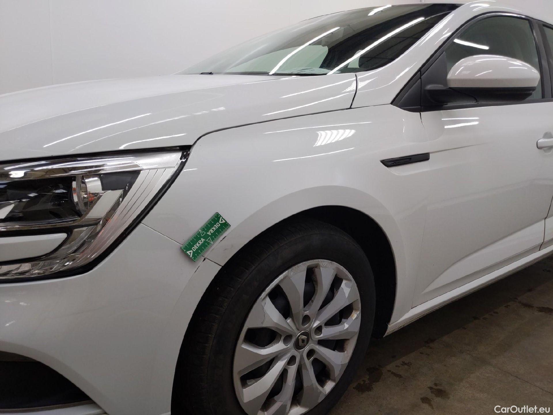  Renault  Megane  IV Berline 5pt. Société Air Nav 1.5 dCi 90CV BVM6 E6 #18