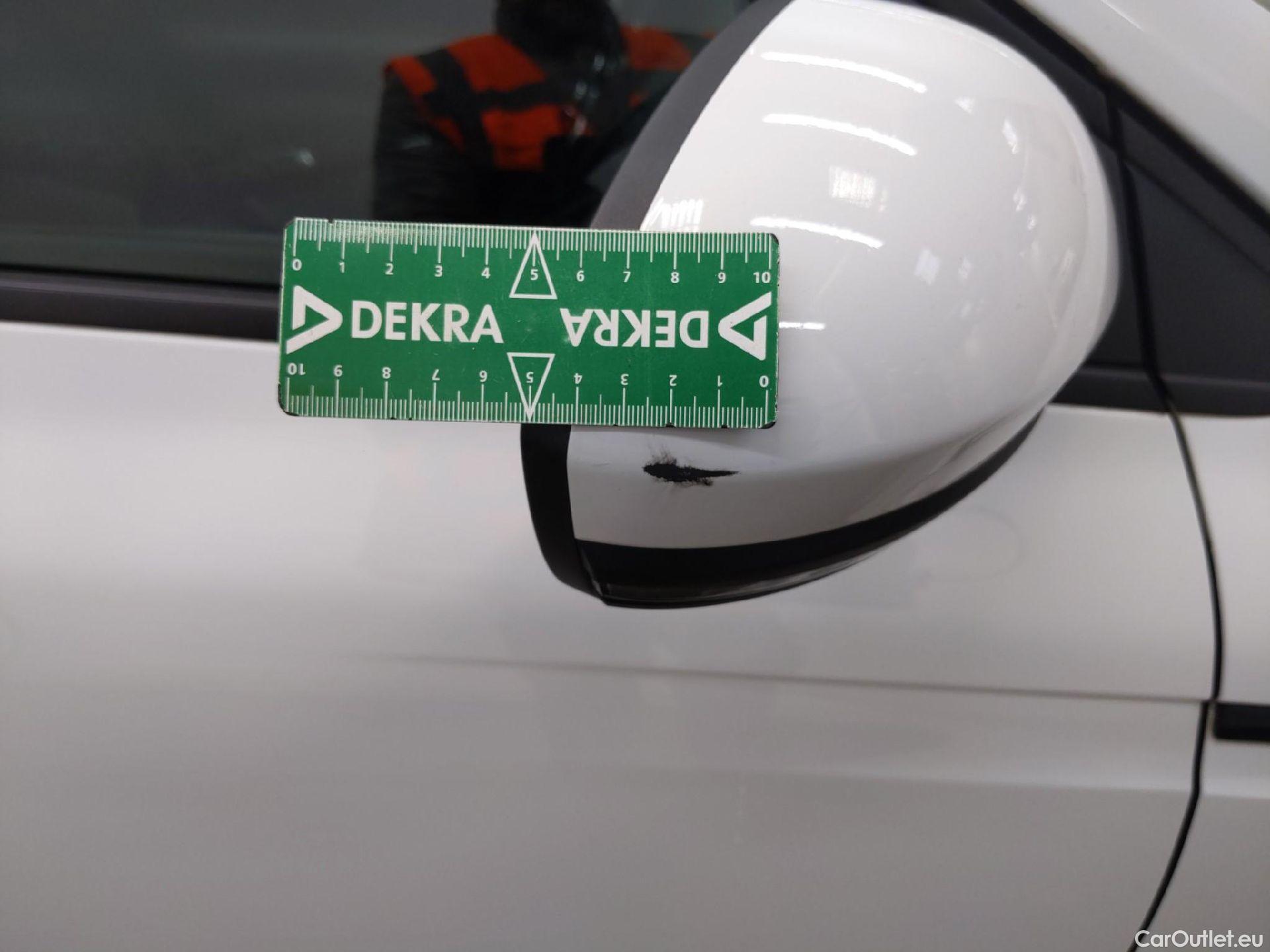  Renault  Megane  IV Berline 5pt. Société Air Nav 1.5 dCi 90CV BVM6 E6 #34