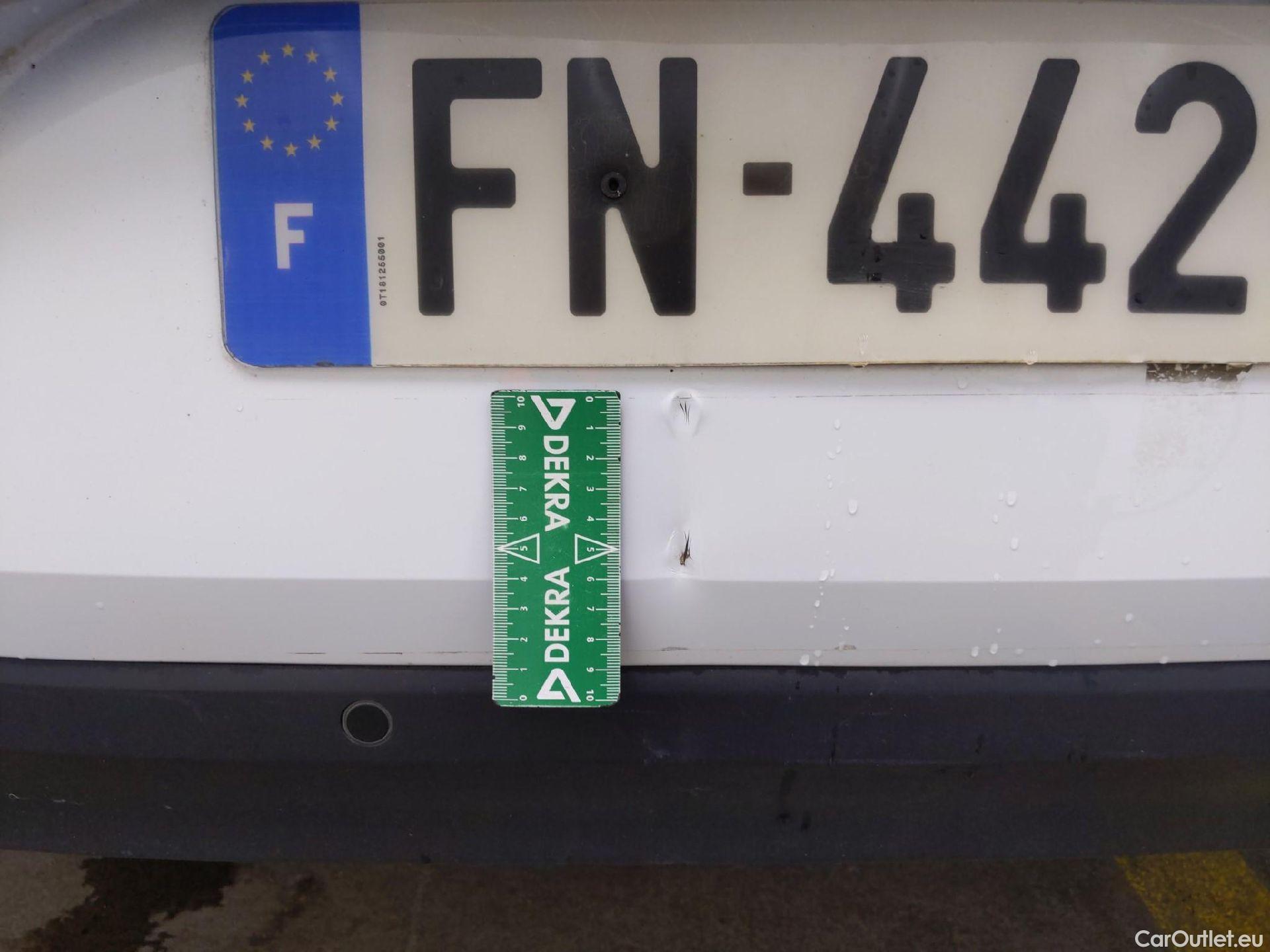  Renault  Megane  IV Berline 5pt. Société Air Nav 1.5 dCi 90CV BVM6 E6 #24