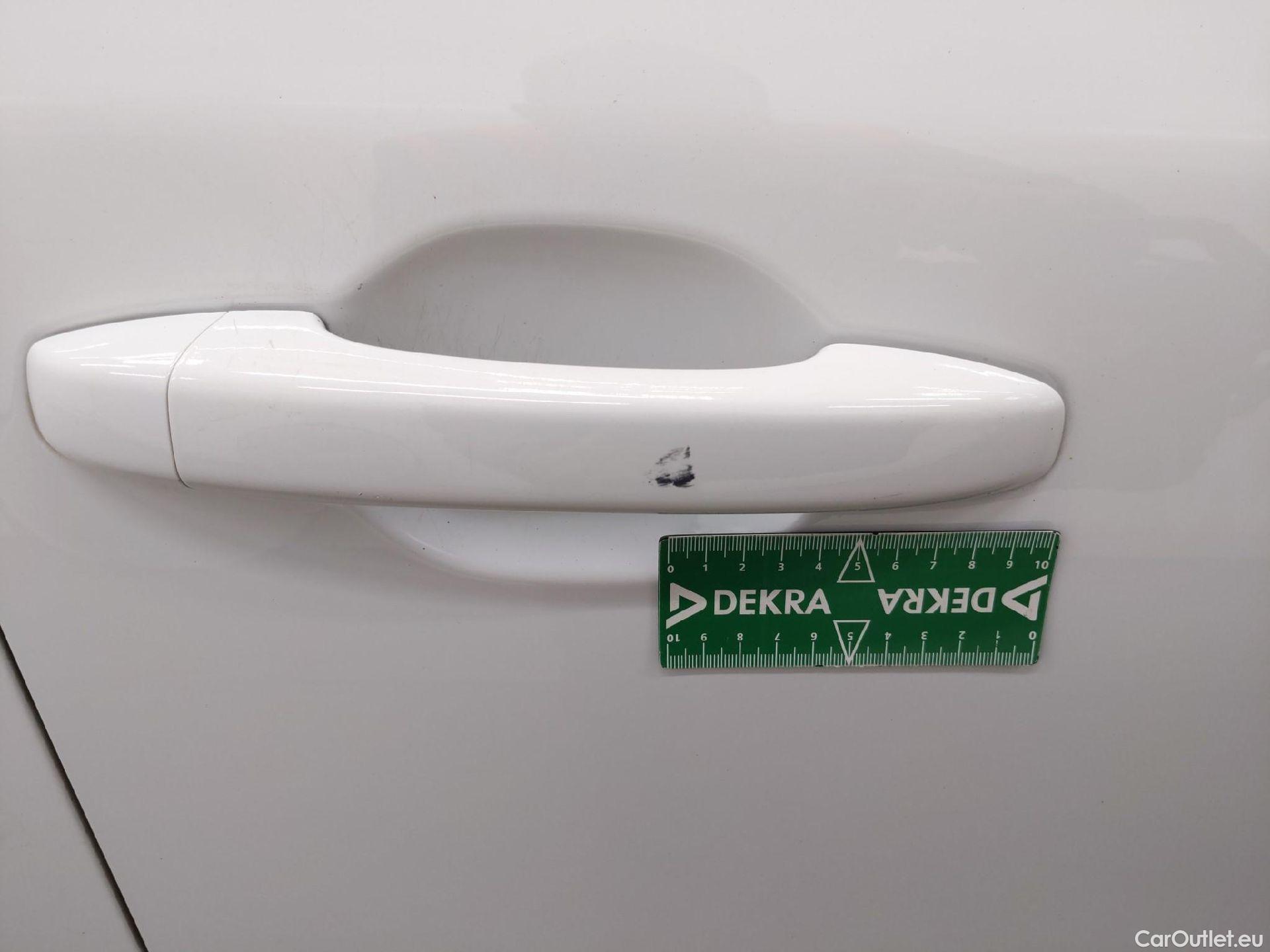  Renault  Megane  IV Berline 5pt. Société Air Nav 1.5 dCi 90CV BVM6 E6 #31