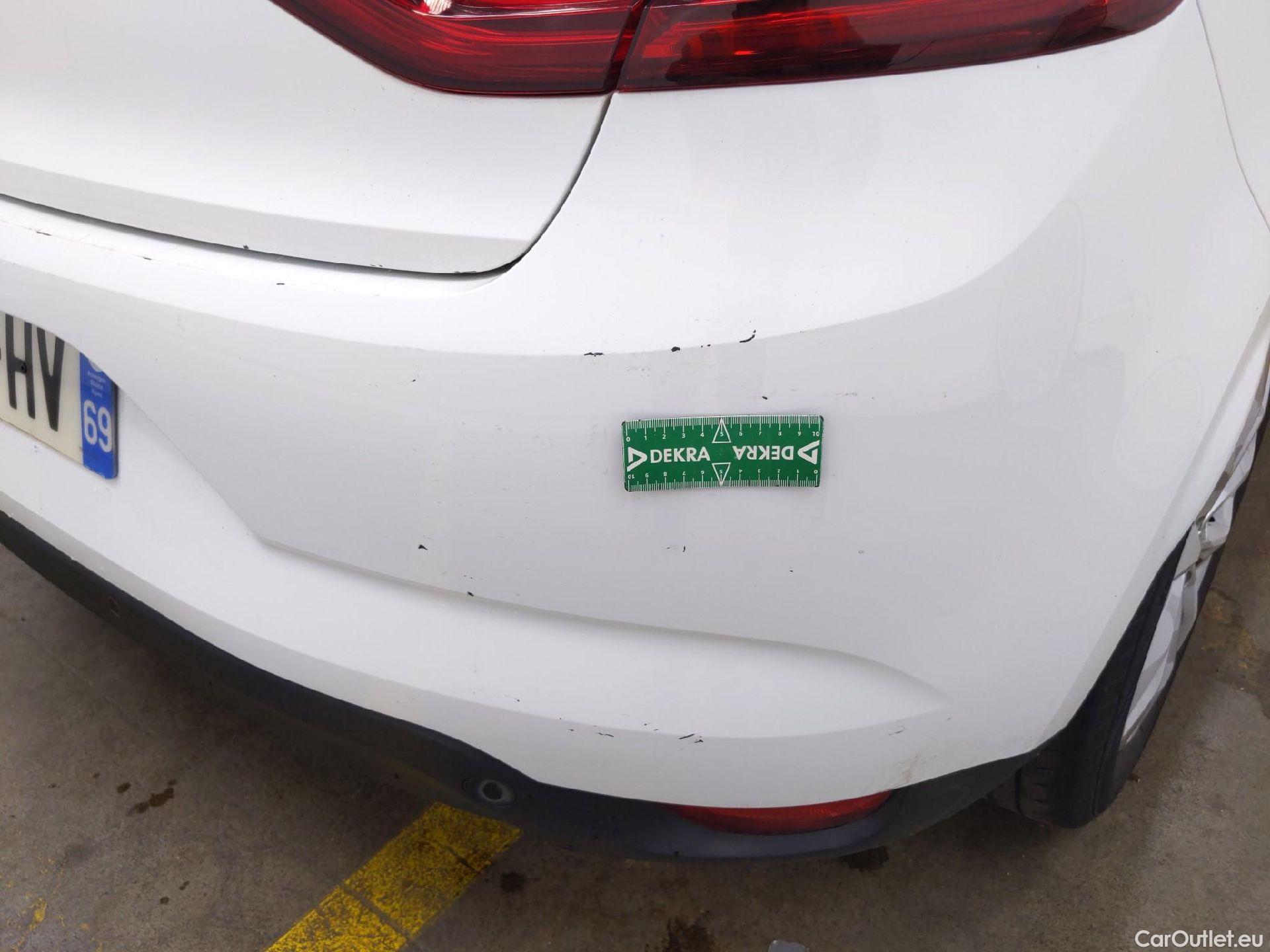  Renault  Megane  IV Berline 5pt. Société Air Nav 1.5 dCi 90CV BVM6 E6 #23