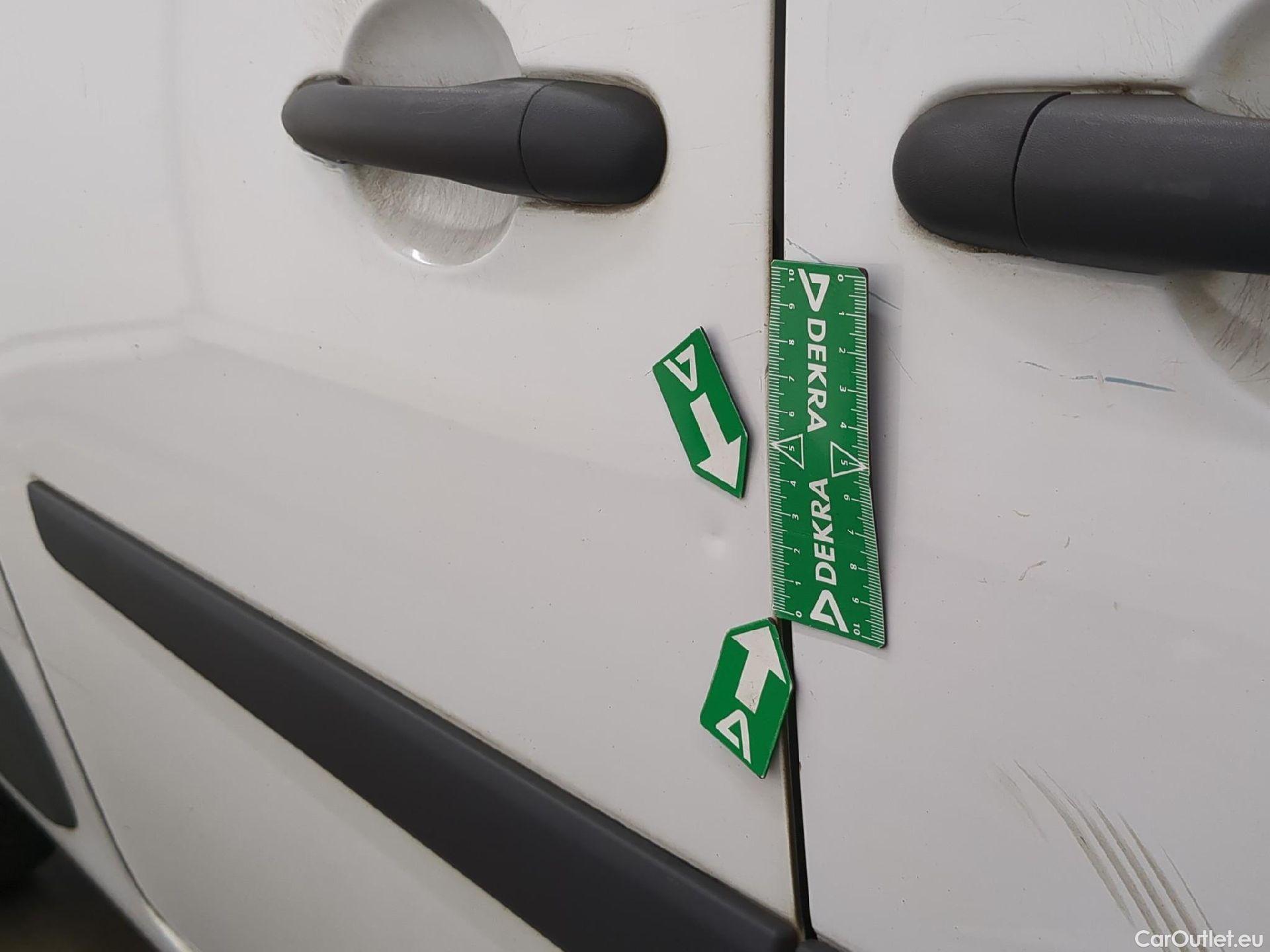  Renault  Kangoo  Express Maxi Extra (Série Spéciale) 1.5 #44