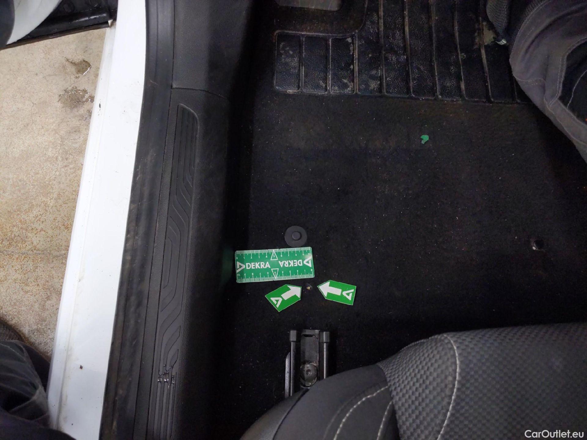  Renault  Megane  IV Berline 5pt. Société Air Nav 1.5 dCi 90CV BVM6 E6 #5