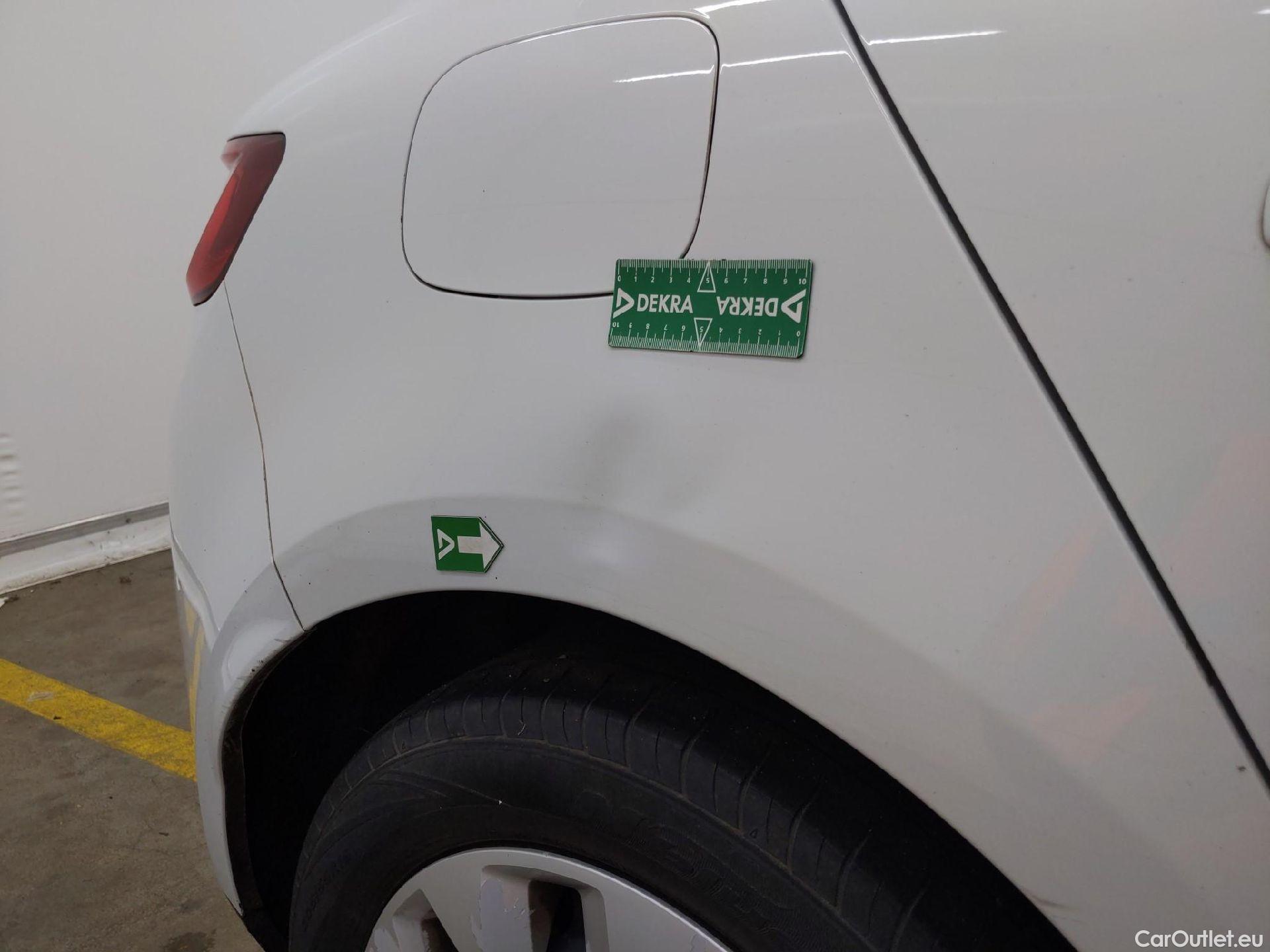  Renault  Megane  IV Berline 5pt. Société Air Nav 1.5 dCi 90CV BVM6 E6 #28