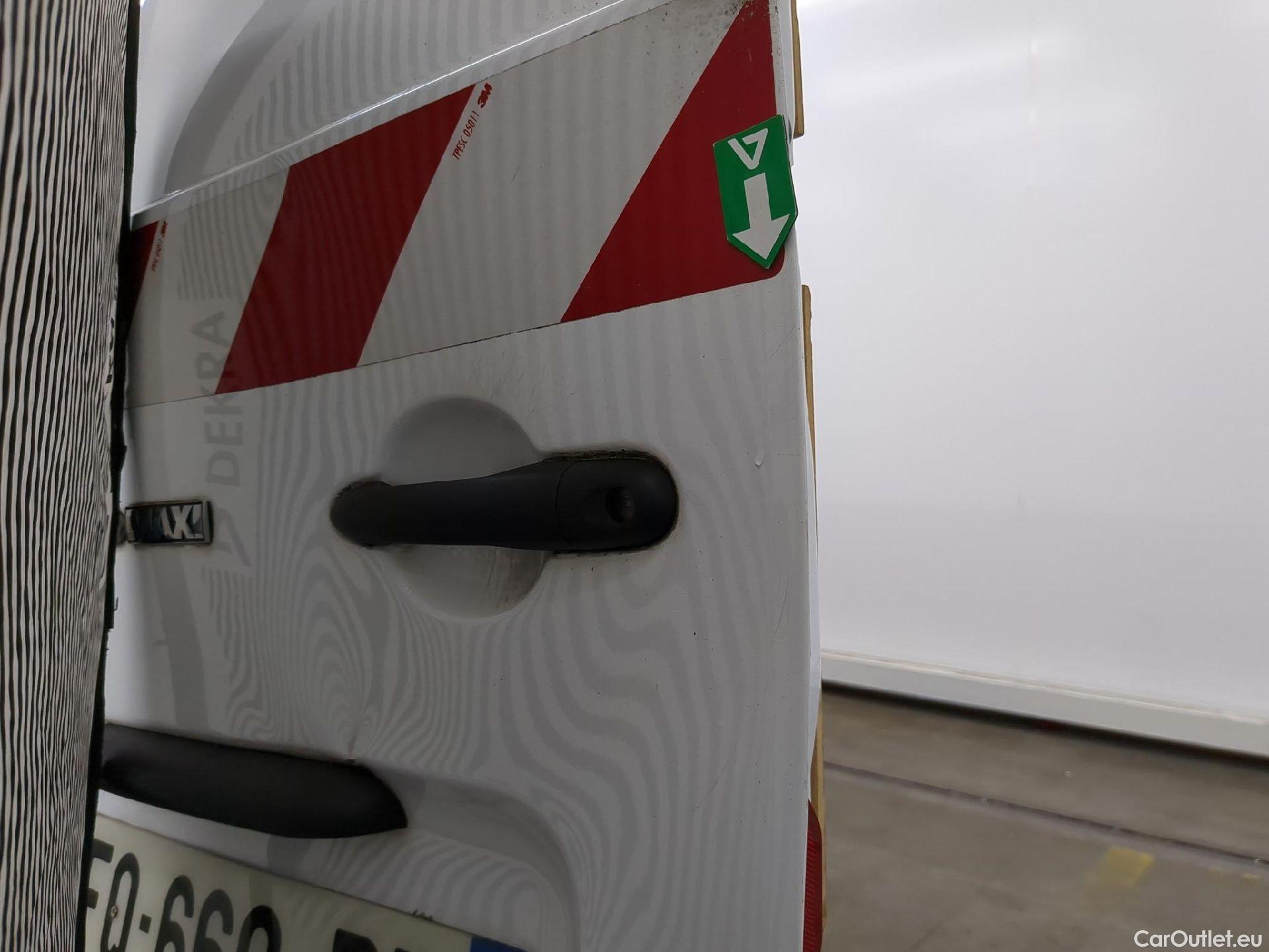  Renault  Kangoo  Express Maxi Extra (Série Spéciale) 1.5 #32