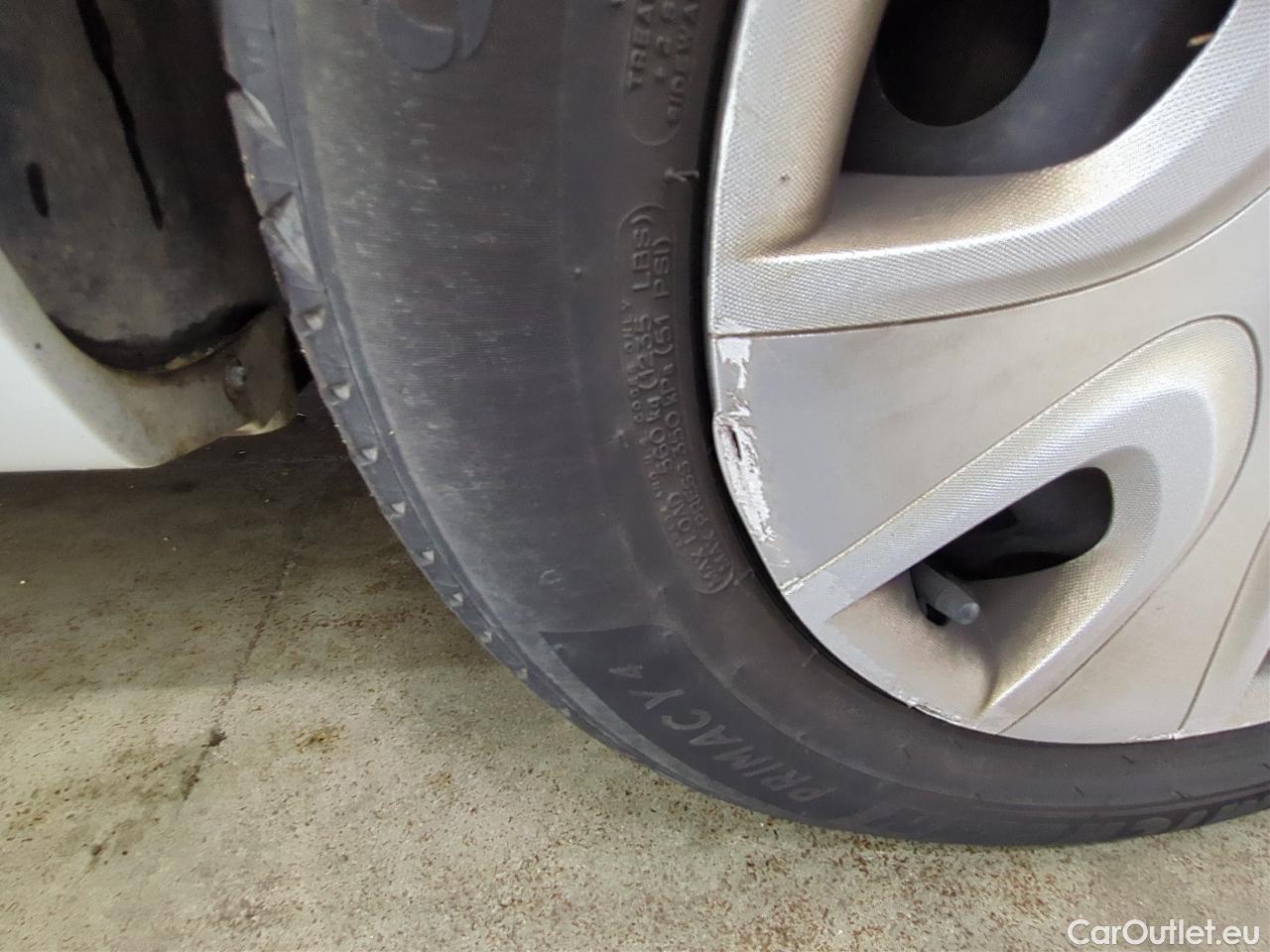  Renault  Clio  IV Air 1.5 dCi 90CV BVM5 E6 #29