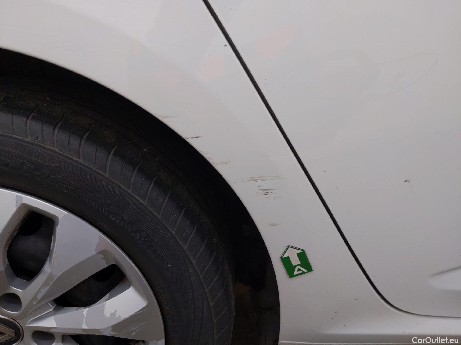  Renault  Megane  IV Berline 5pt. Société Air Nav 1.5 dCi 90CV BVM6 E6 #29