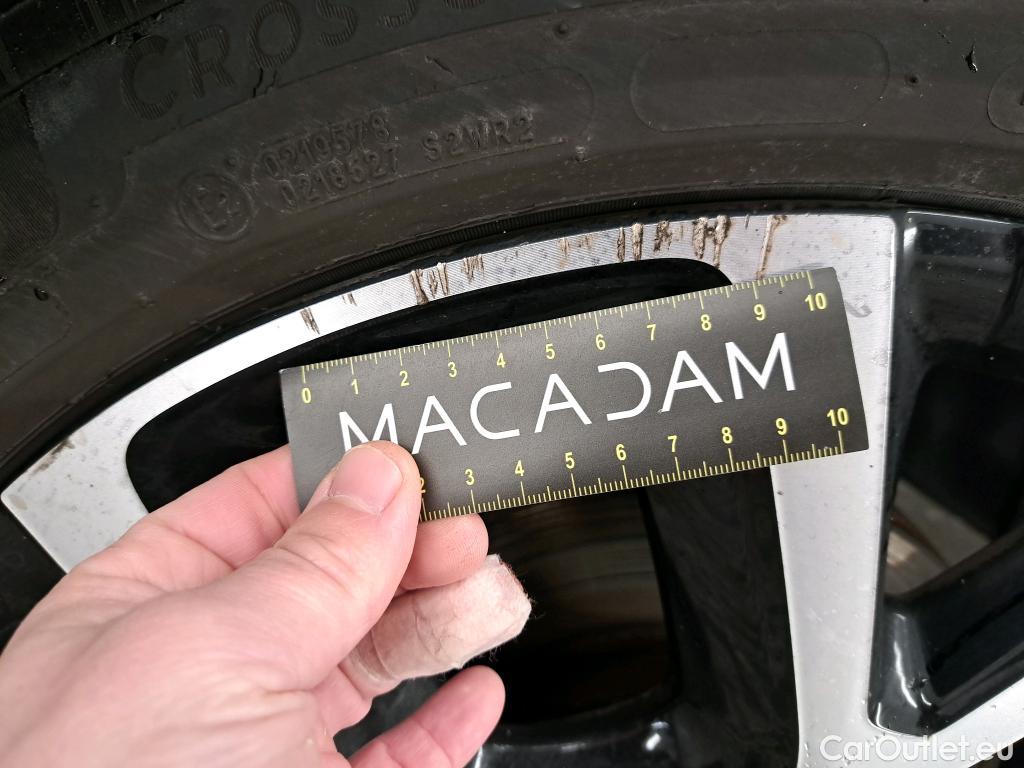  Citroen  C5  Aircross Shine Pack 1.6 PureTech 180CV BVA8 E6d #8