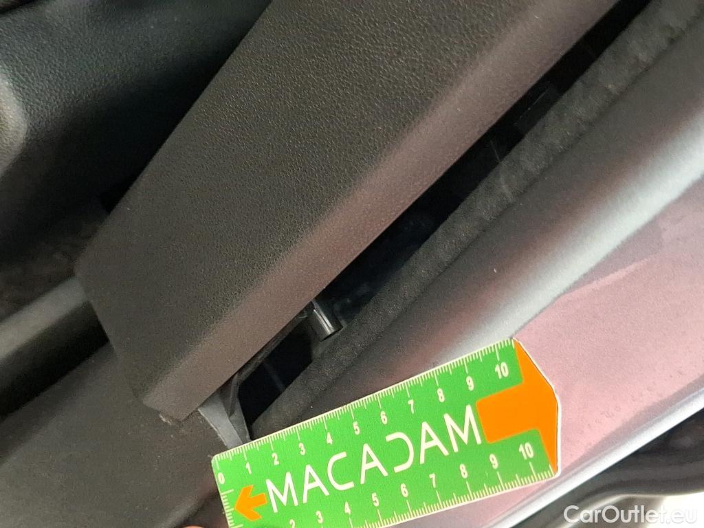  Opel   Grandland X Grandland X Elegance Business 1.2 Turbo 130CV BVM6 E6d #13