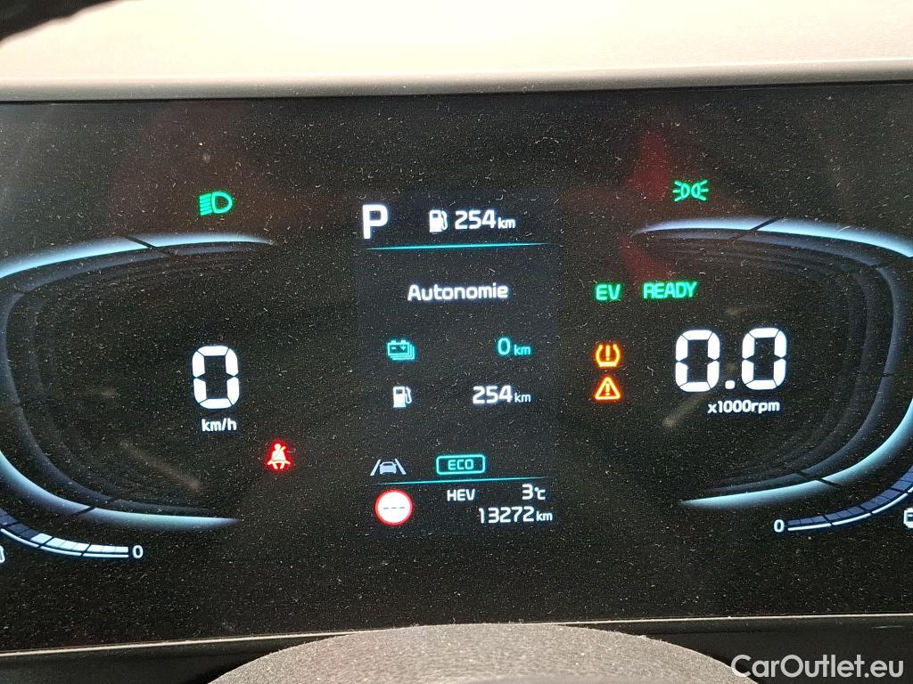  KIA  Sportage KIA  / 2021 / 5P / SUV 1.6 T-GDI 265 PHEV AUTO 4WD ACTIVE #10