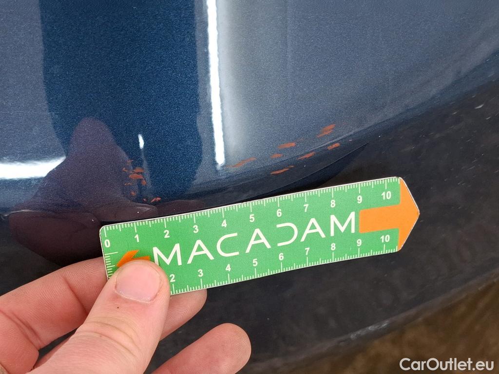  Mercedes  A-Klasse MERCEDES-BENZ Classe A Berline / 2018 / 4P / Berline A 250 e Business Line 8G-DCT #18