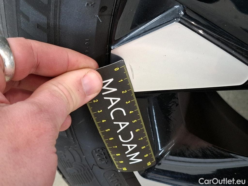  KIA  Sportage KIA  / 2021 / 5P / SUV 1.6 T-GDI 265 PHEV AUTO 4WD ACTIVE #14