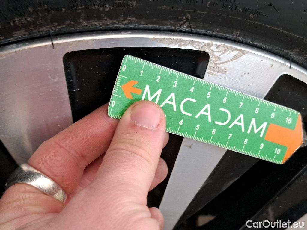  Mercedes  A-Klasse MERCEDES-BENZ Classe A Berline / 2018 / 4P / Berline A 250 e Business Line 8G-DCT #6