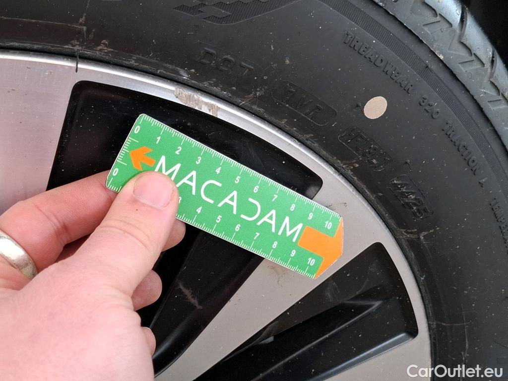  Mercedes  A-Klasse MERCEDES-BENZ Classe A Berline / 2018 / 4P / Berline A 250 e Business Line 8G-DCT #8