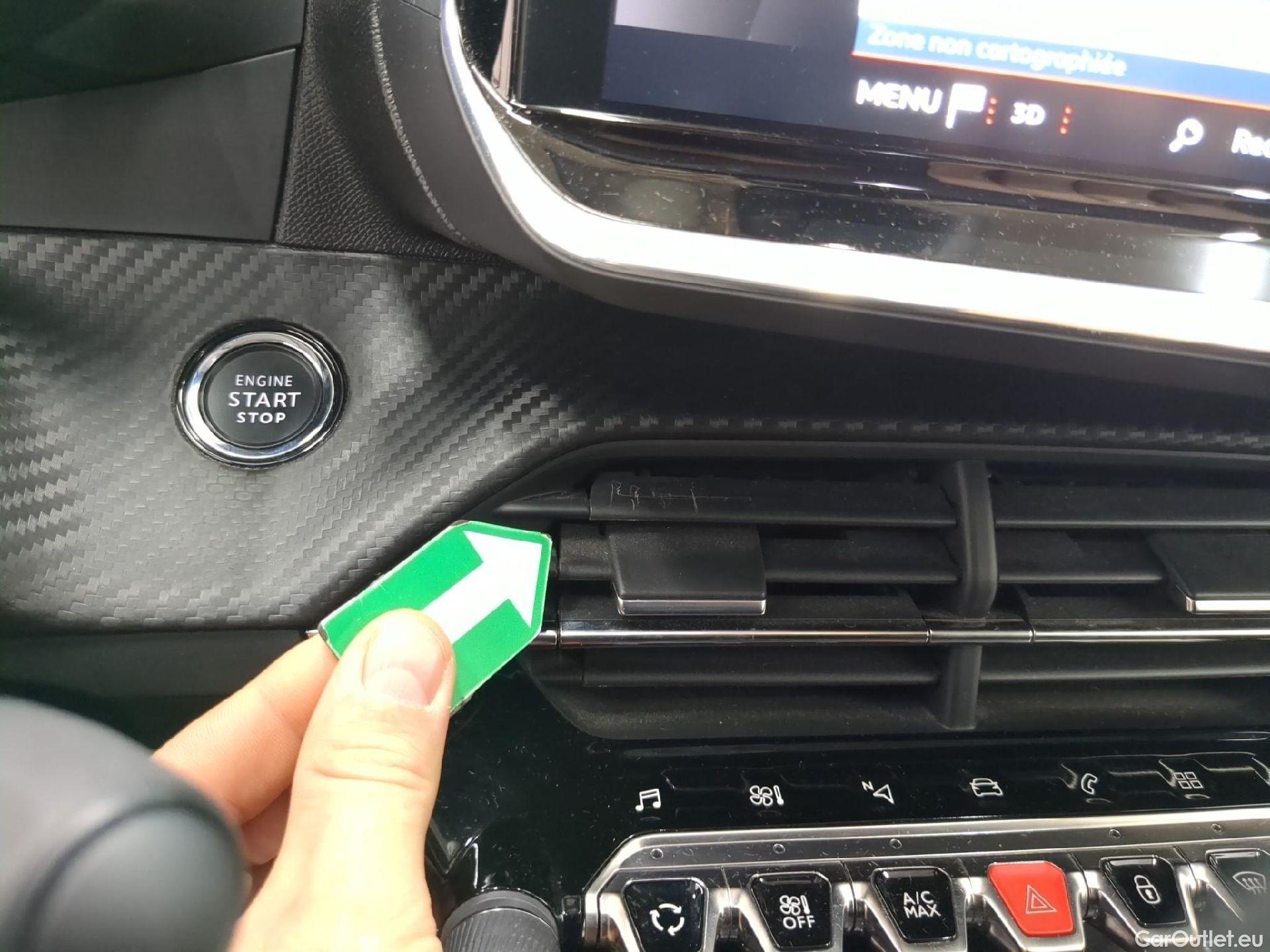  Peugeot  2008  Allure Business 1.2 PureTech 100CV BVM6 E6d #8