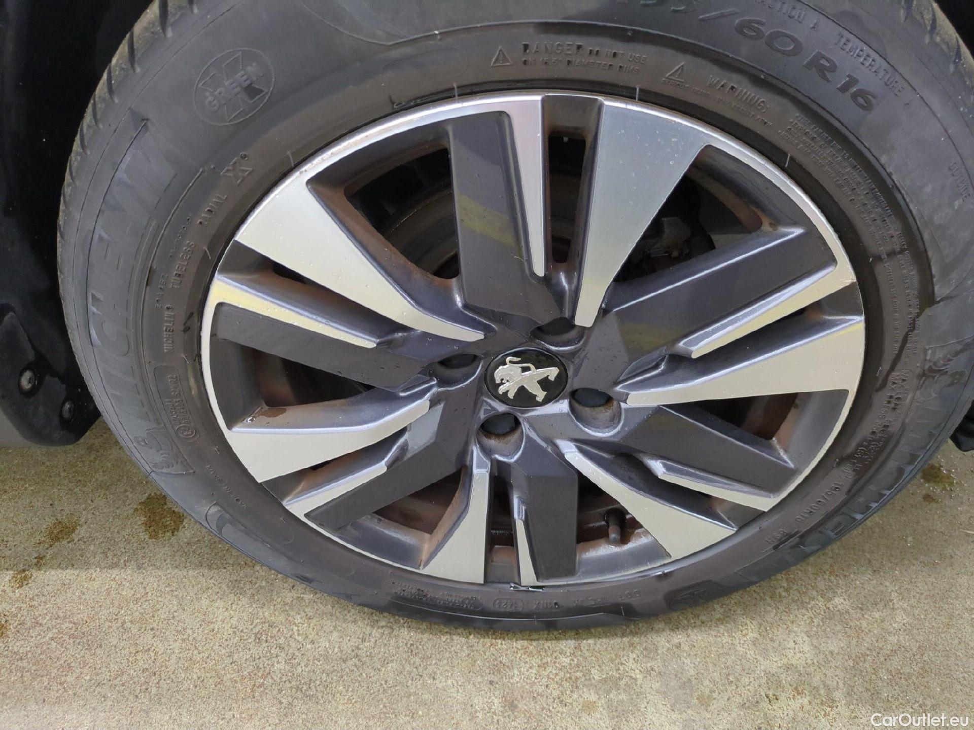  Peugeot  2008  Allure Business 1.5 HDi 100CV BVM5 E6dT #20