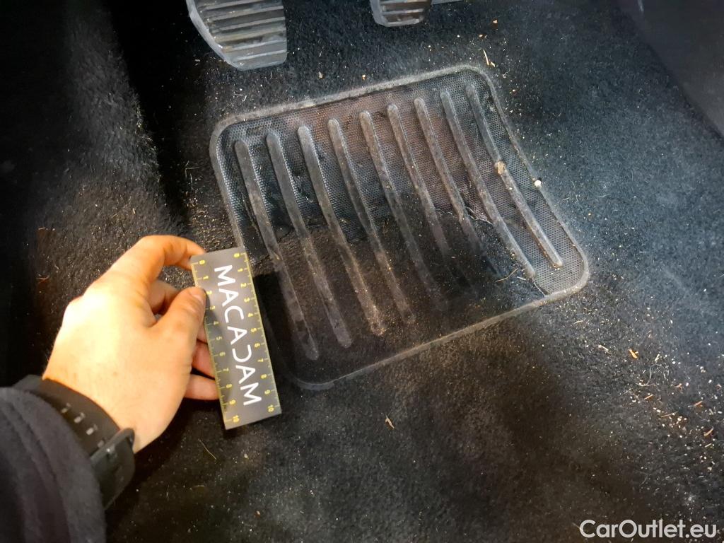  Peugeot  208  Signature 1.2 PureTech 80CV BVM5 E6dT #3