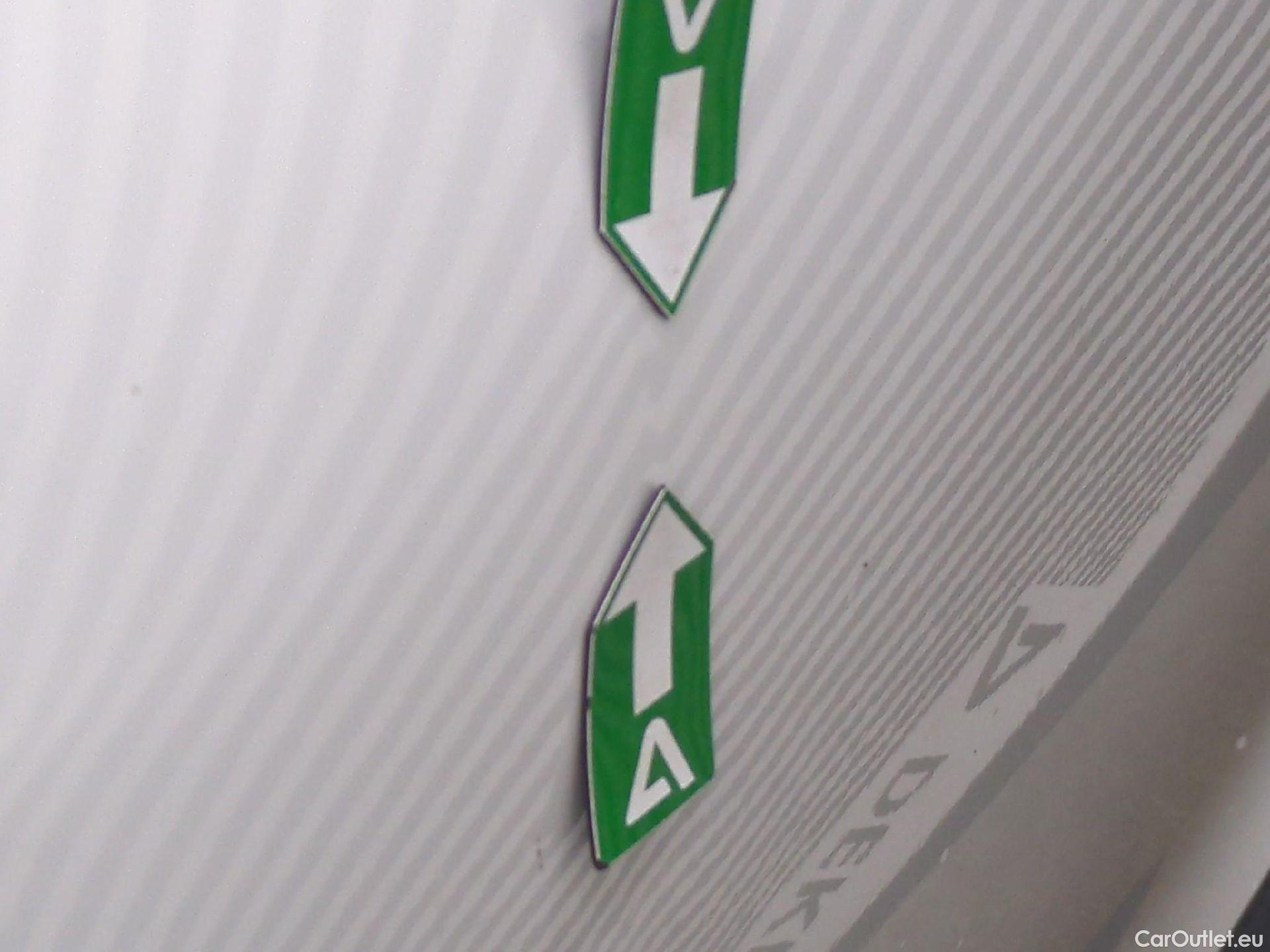  Peugeot  2008  Allure Business 1.5 HDi 100CV BVM5 E6dT #44