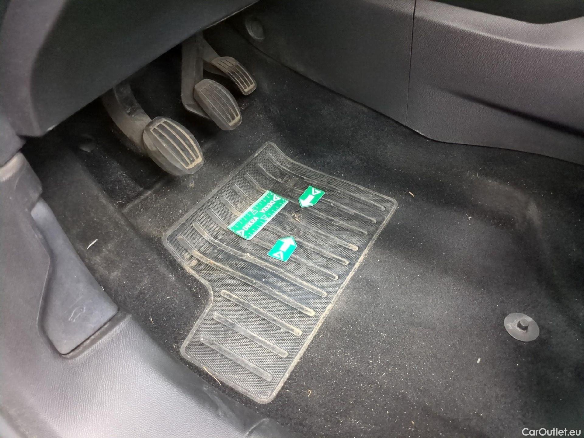  Peugeot  2008  Allure Business 1.2 PureTech 100CV BVM6 E6d #3