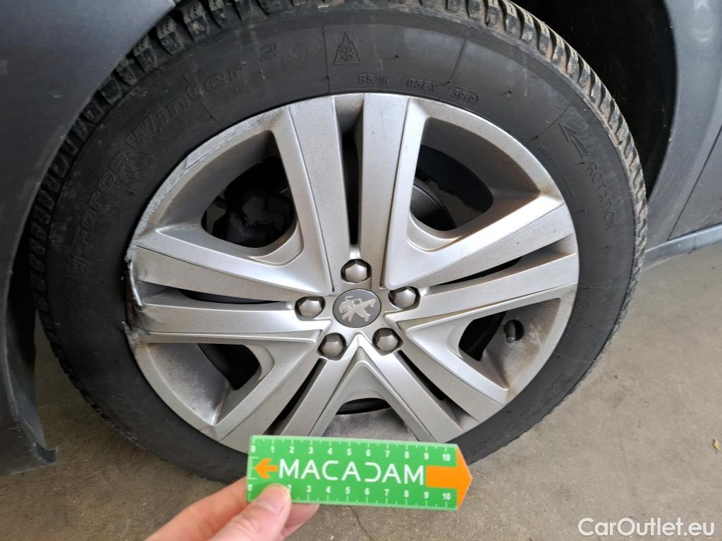  Peugeot  208  Allure Business 1.2 PureTech 110CV BVM6 E6dT #27