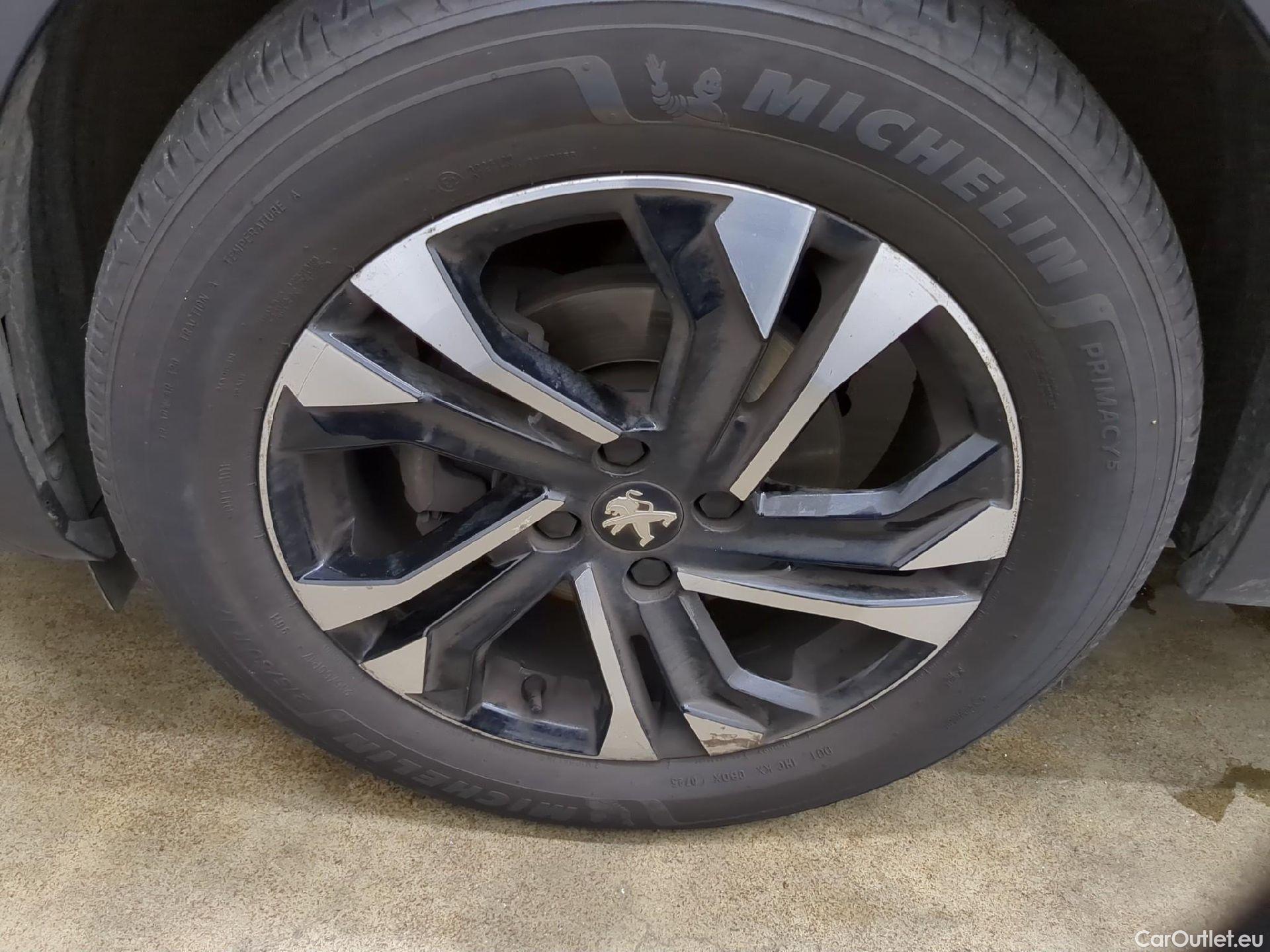  Peugeot  2008  Allure Business 1.2 PureTech 100CV BVM6 E6d #18