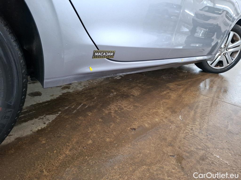  Peugeot  208  Signature 1.2 PureTech 80CV BVM5 E6dT #4