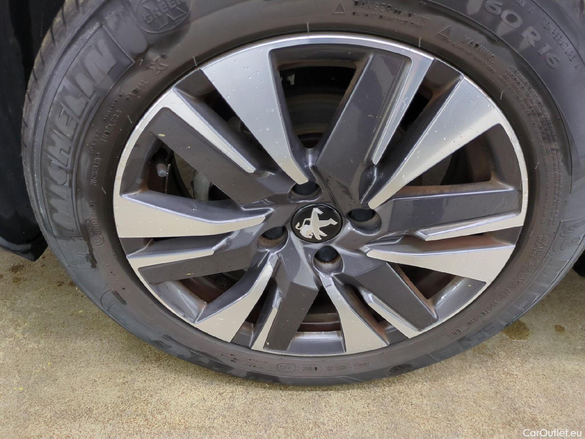  Peugeot  2008  Allure Business 1.5 HDi 100CV BVM5 E6dT #22