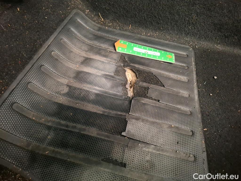  Peugeot  2008  Active Business 1.5 HDi 100CV BVM6 E6d #4