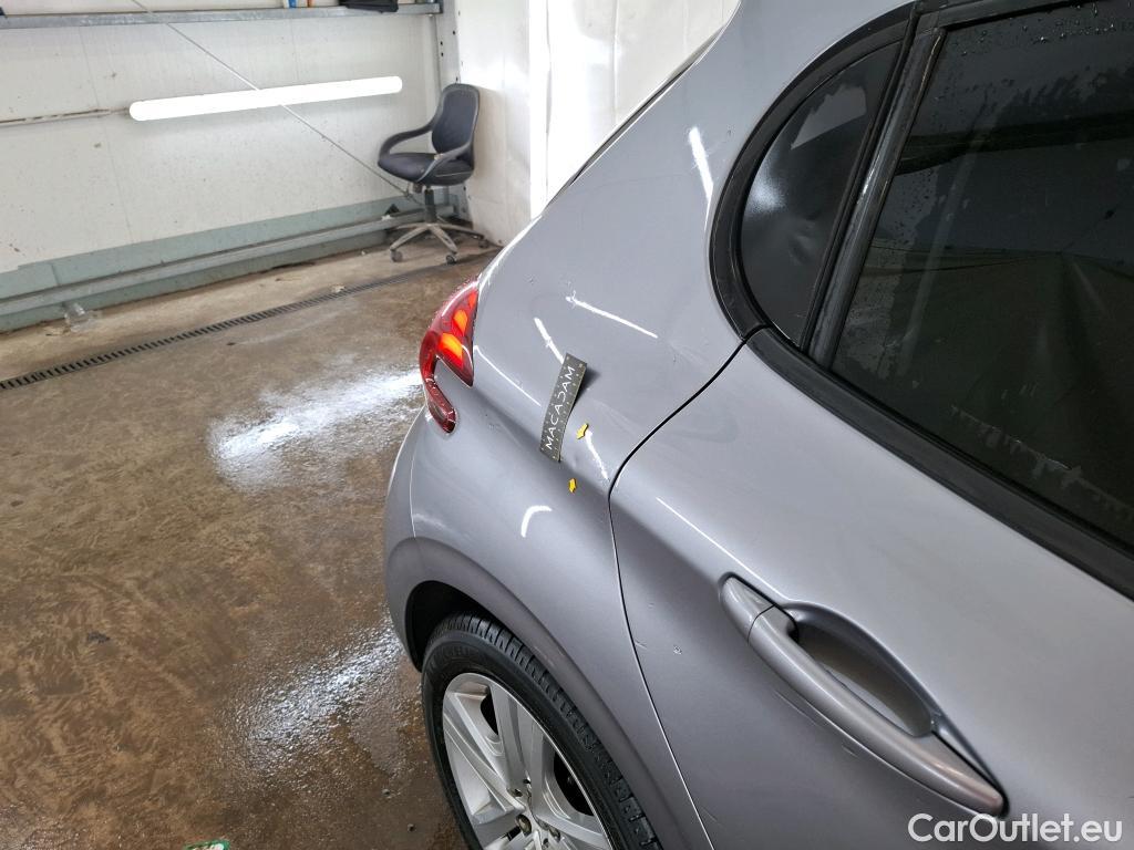  Peugeot  208  Signature 1.2 PureTech 80CV BVM5 E6dT #23