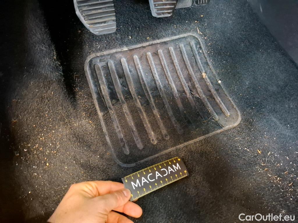  Peugeot  208  Signature 1.2 PureTech 80CV BVM5 E6dT #2