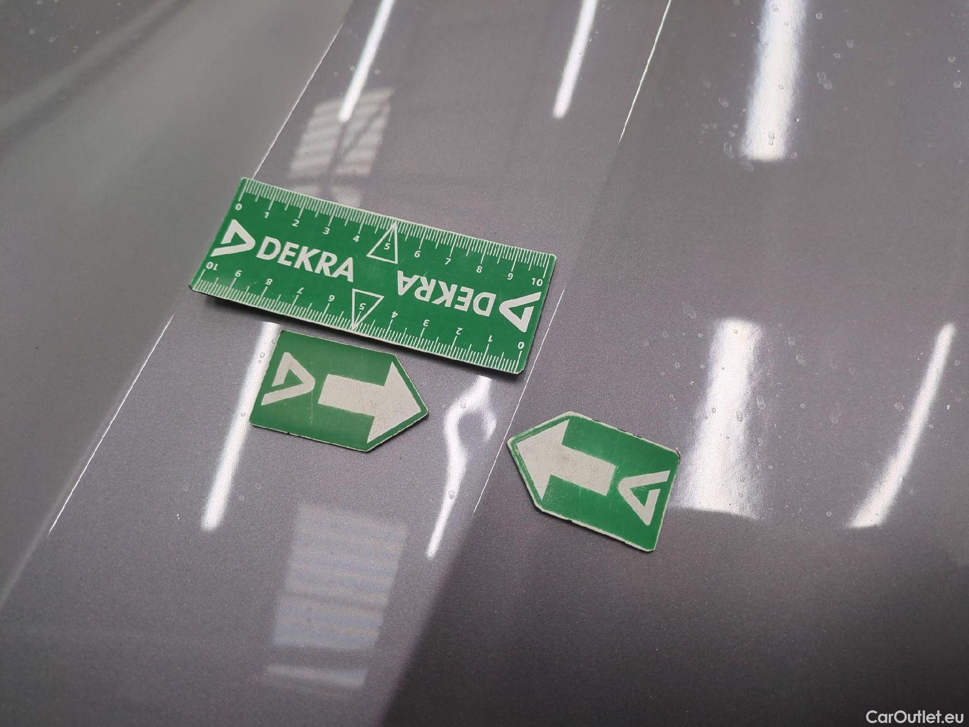  Renault  Captur RENAULT  / 2019 / 5P / SUV techno mild hybrid 160 EDC #17