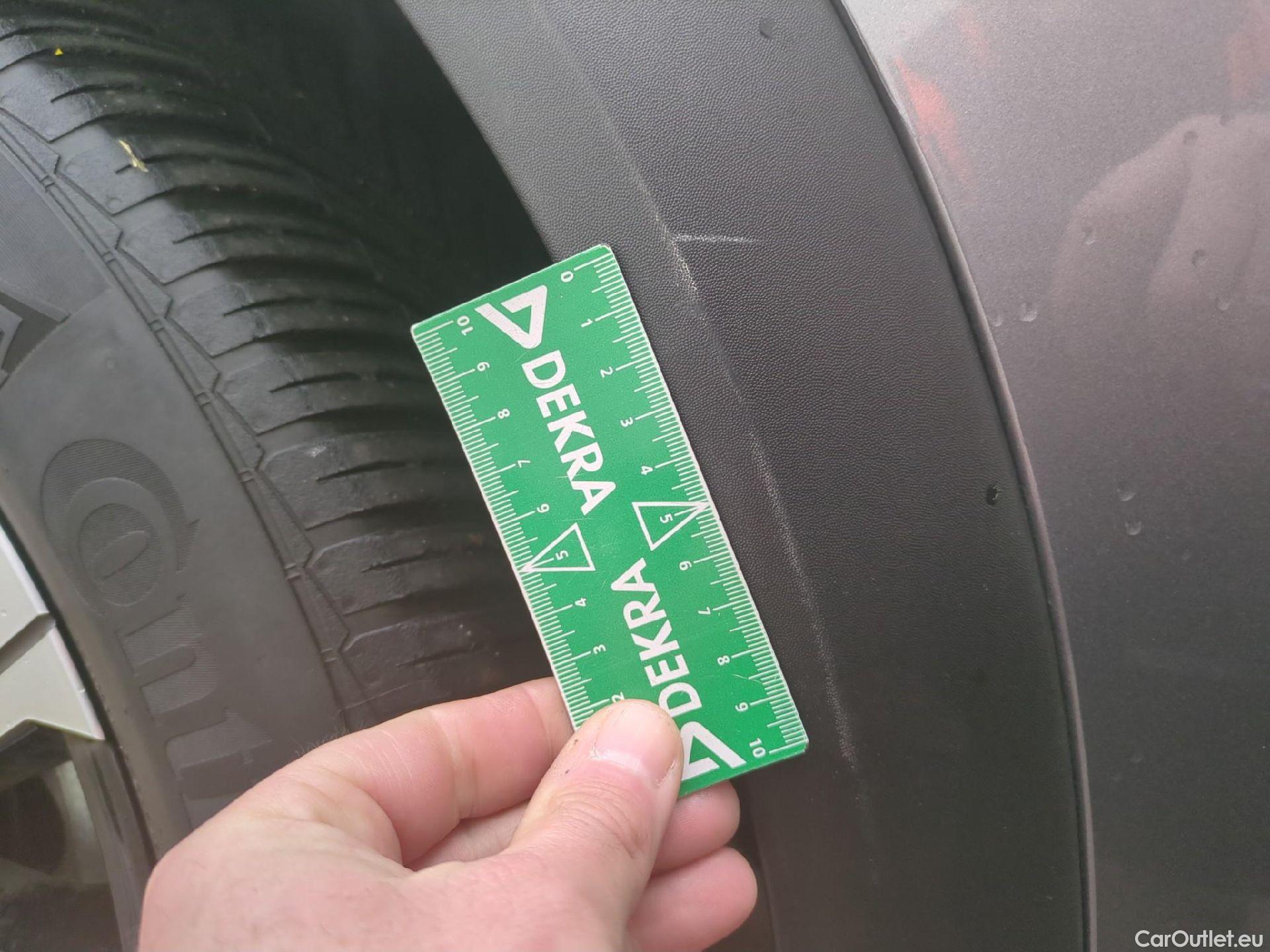  Renault  Captur RENAULT  / 2019 / 5P / SUV techno mild hybrid 160 EDC #5