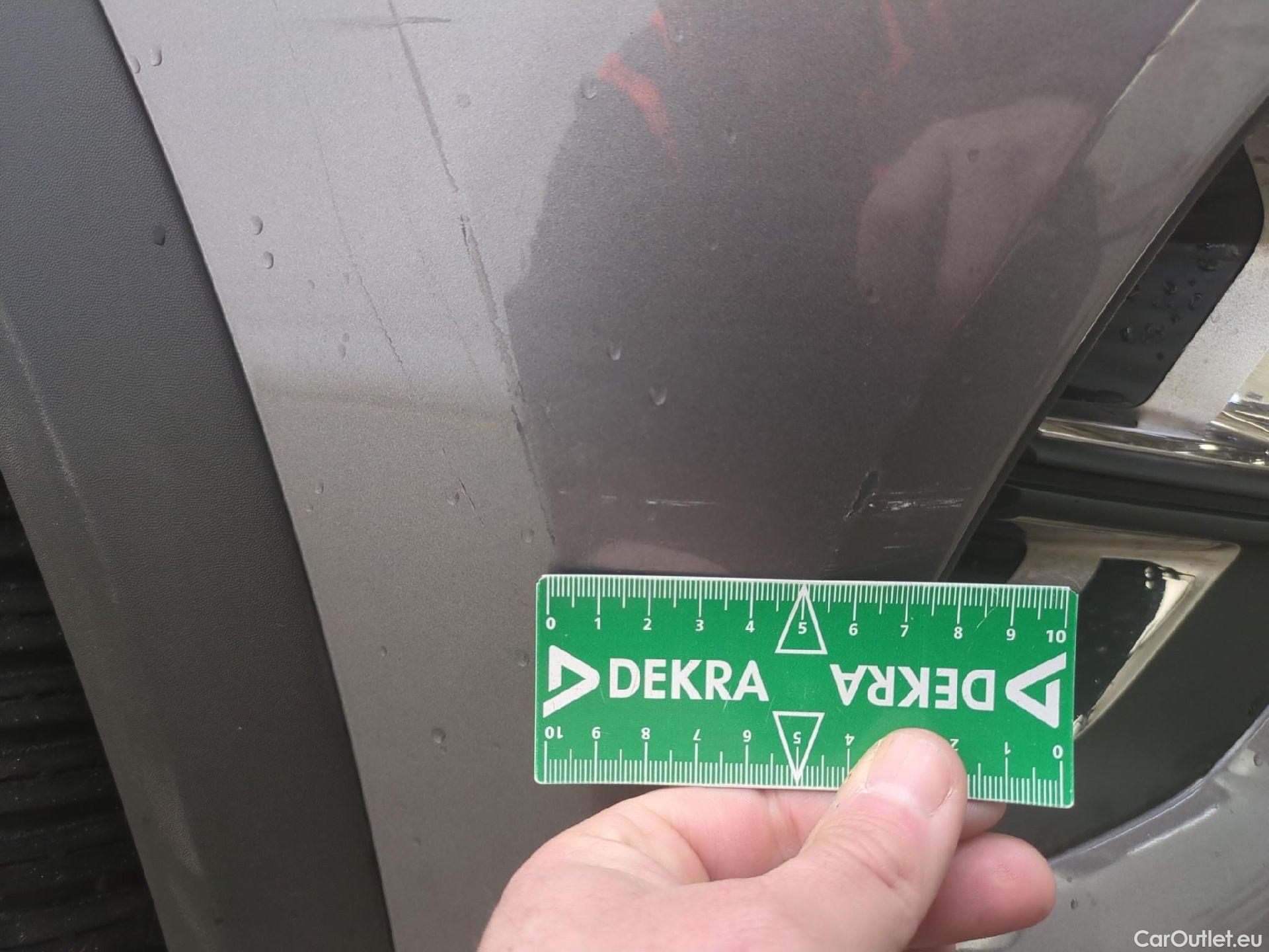  Renault  Captur RENAULT  / 2019 / 5P / SUV techno mild hybrid 160 EDC #6