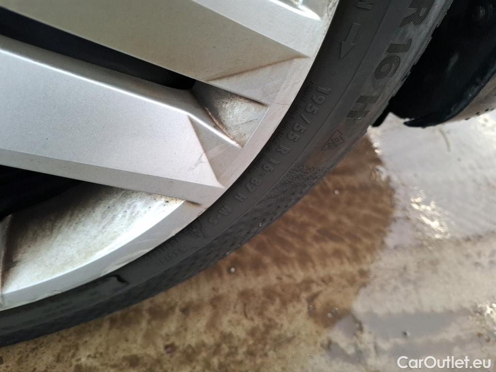  Renault  Clio  V Business 1.0 TCe 90CV BVM6 E6d #17