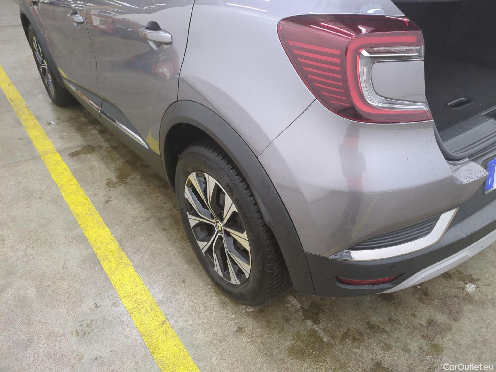  Renault  Captur RENAULT  / 2019 / 5P / SUV techno mild hybrid 160 EDC #14