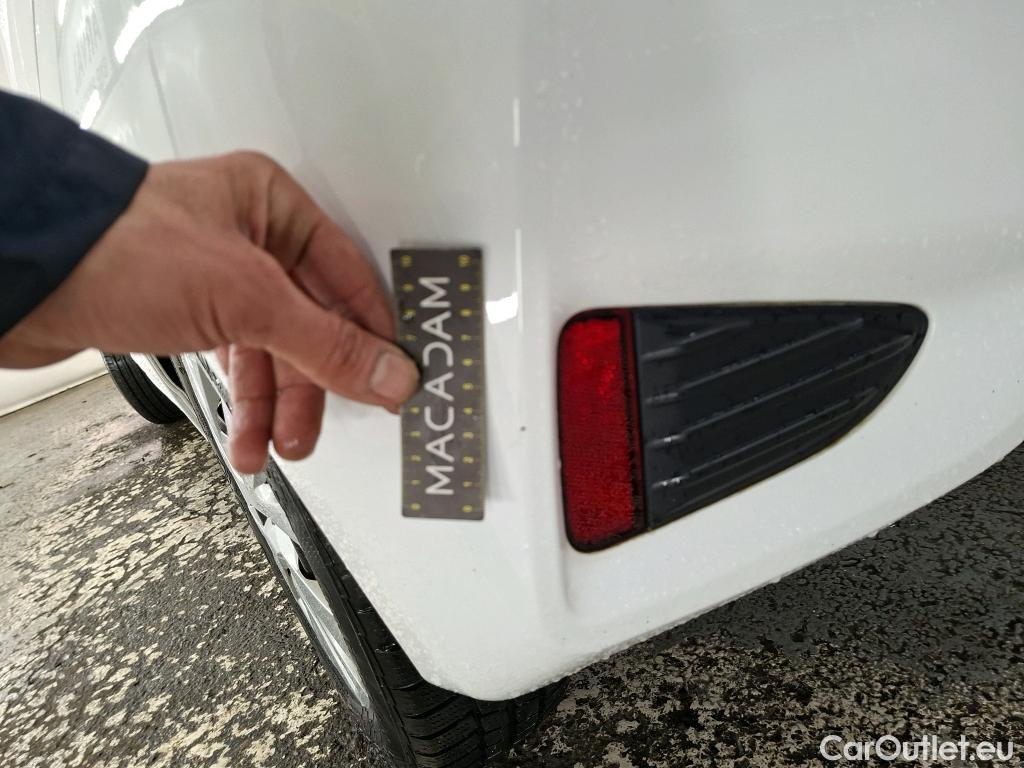  Toyota  Yaris TOYOTA  5p Berline 110 VVT-i France Business #27