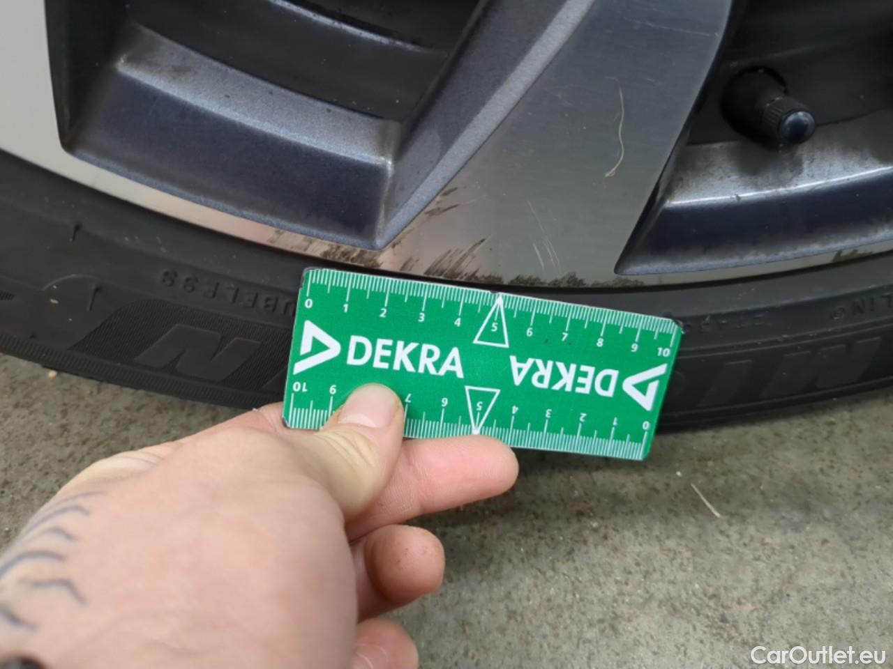  Renault  Megane RENAULT Mégane Estate / 2020 / 5P / Break techno TCe 140 EDC #28