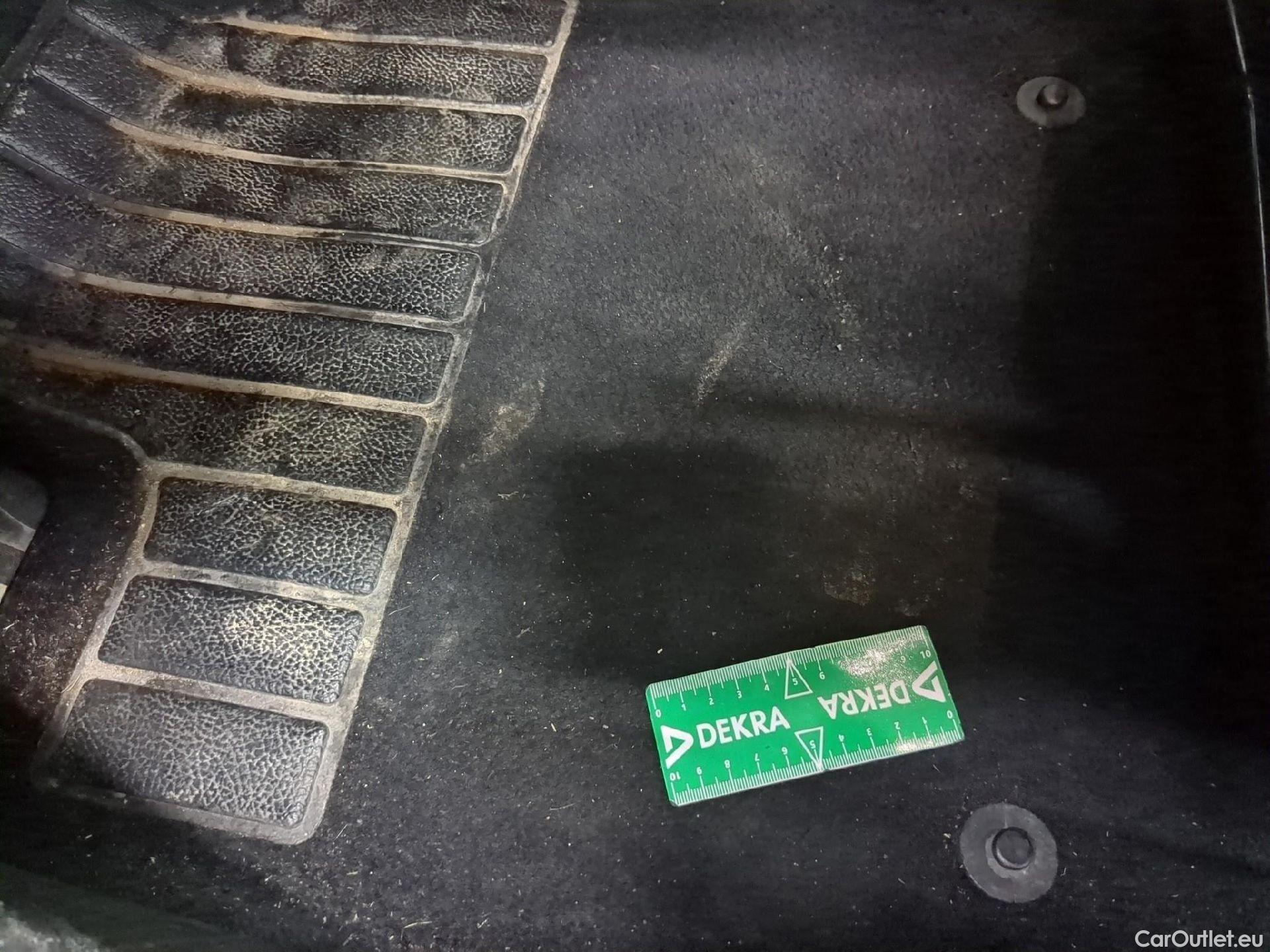  Renault  Megane RENAULT Mégane Estate / 2020 / 5P / Break techno TCe 140 EDC #12