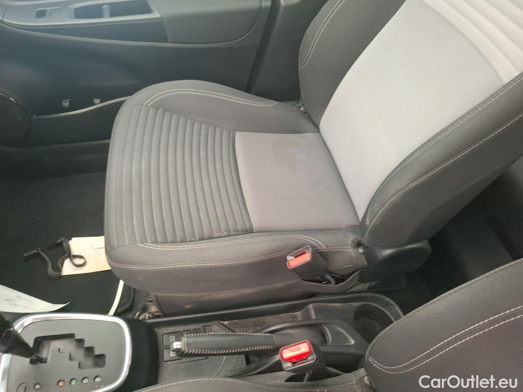  Toyota  Yaris TOYOTA  Hybride / 2017 / 5P / Berline 1.5 VVT-I HYBRID France Business #40