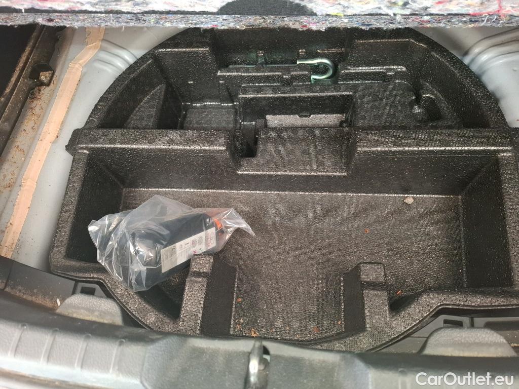  Toyota  Yaris TOYOTA  Hybride / 2017 / 5P / Berline 1.5 VVT-I HYBRID France Business #25