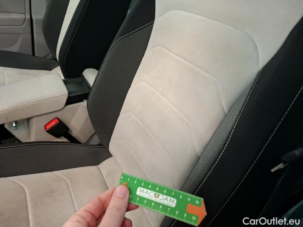  Volkswagen  Tiguan VOLKSWAGEN  / 2020 / 5P / SUV 1.5 TSI 150 DSG7 Elegance #23