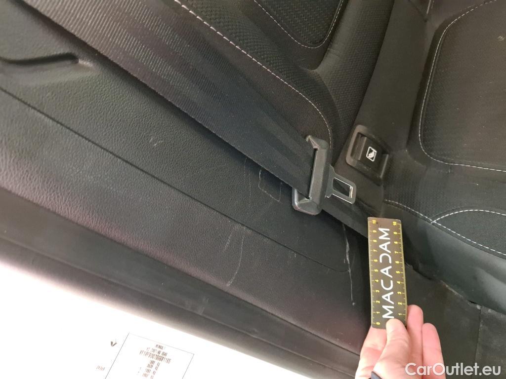  Renault  Megane  IV Berline 5pt. Business 1.5 dCi 115CV BVM6 E6d #8