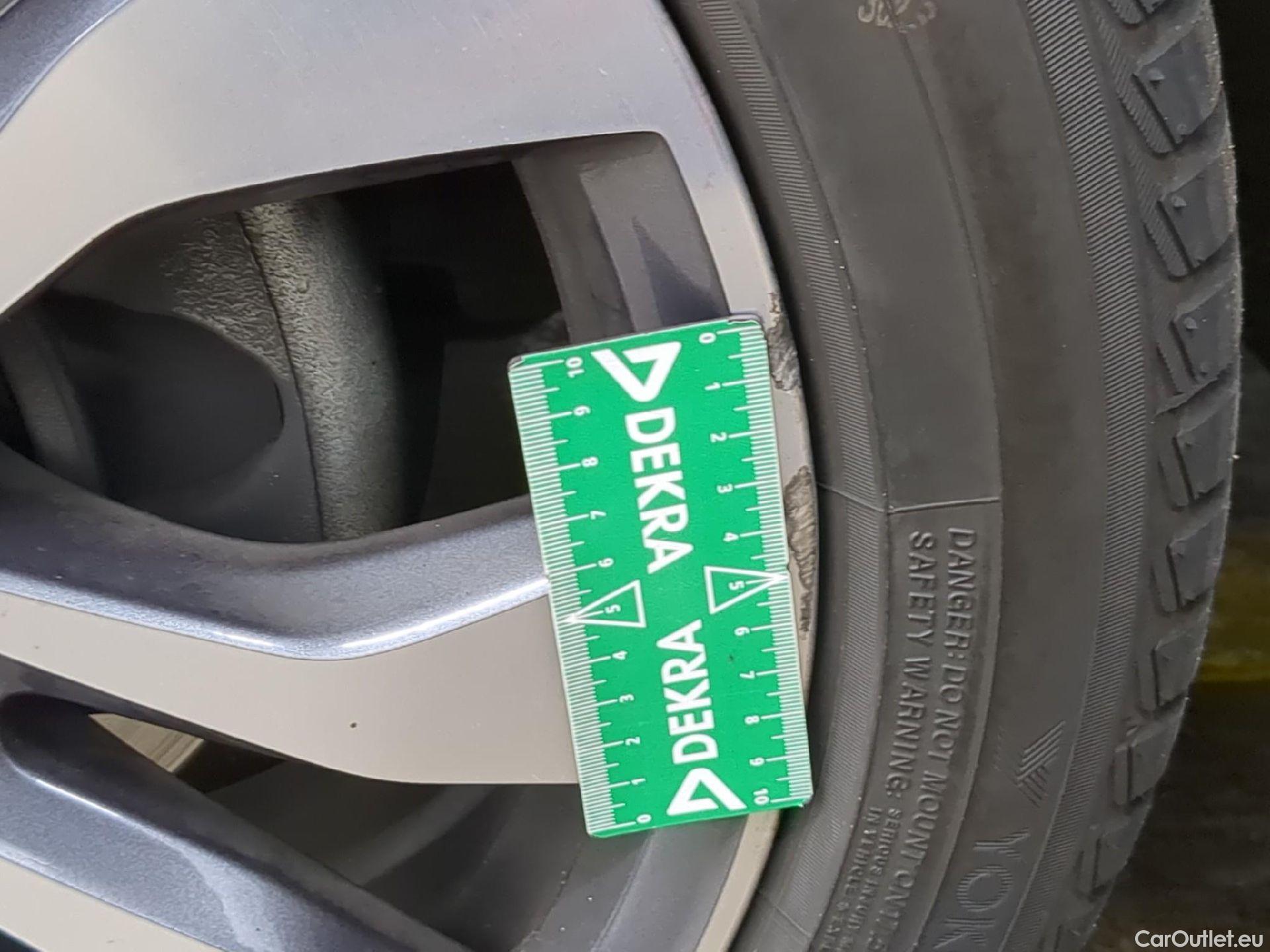  Renault  Megane RENAULT Mégane Estate / 2020 / 5P / Break techno TCe 140 EDC #6