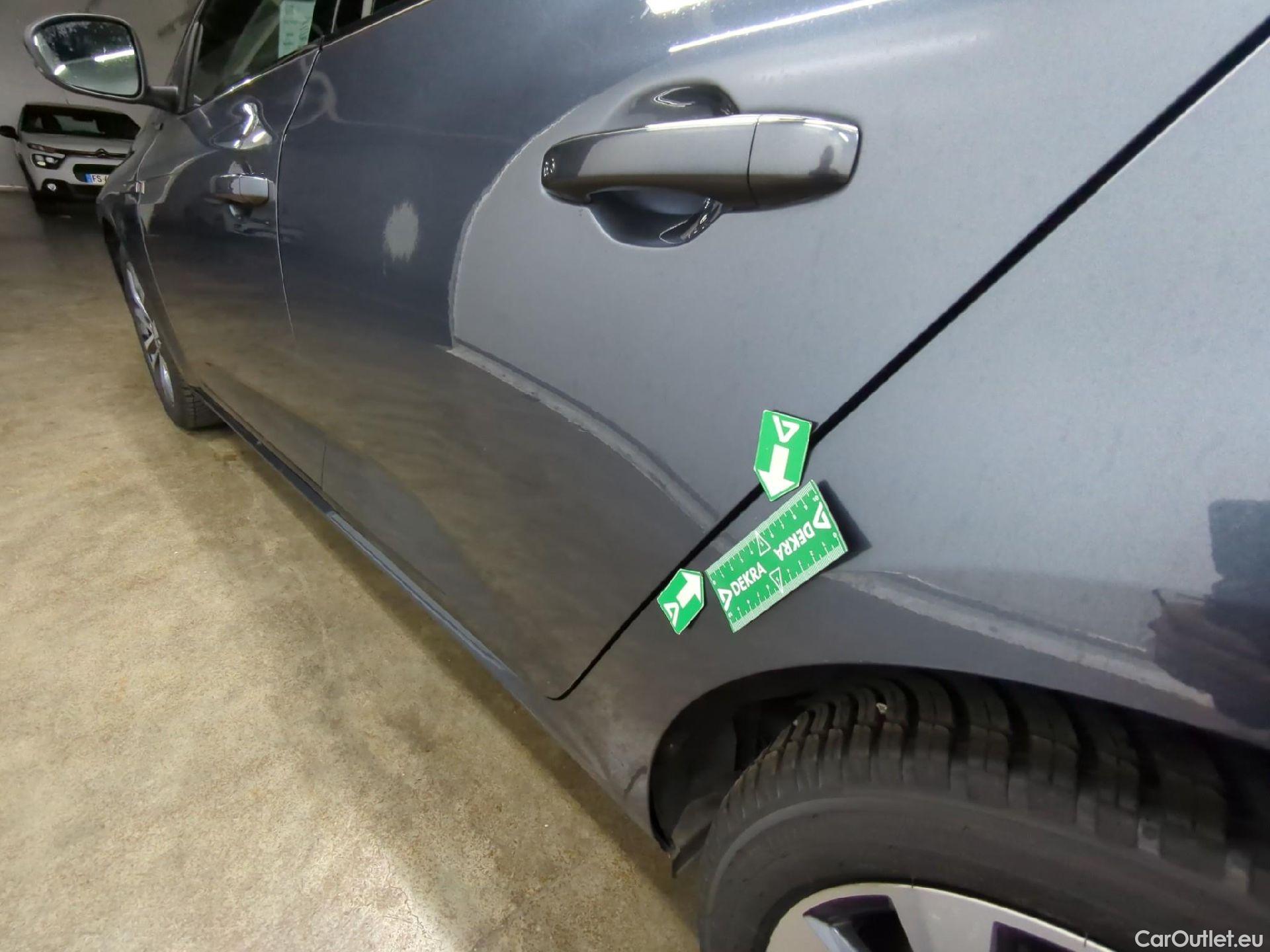  Renault  Megane RENAULT Mégane Berline 5p Berline Intens TCe 140 FAP #14